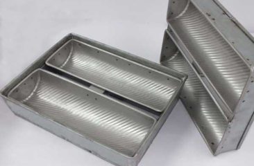 Z47 SMGB CS Garlic Bread Pan 2in1 With Lid 1